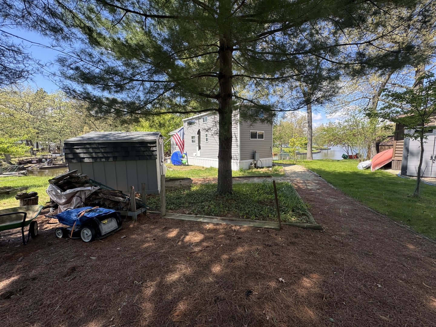 4-62 Woodhaven Lakes