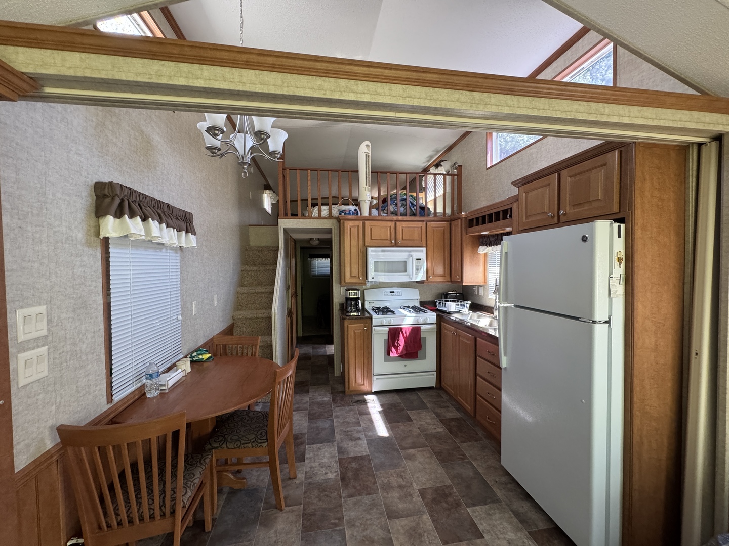4-62 Woodhaven Lakes