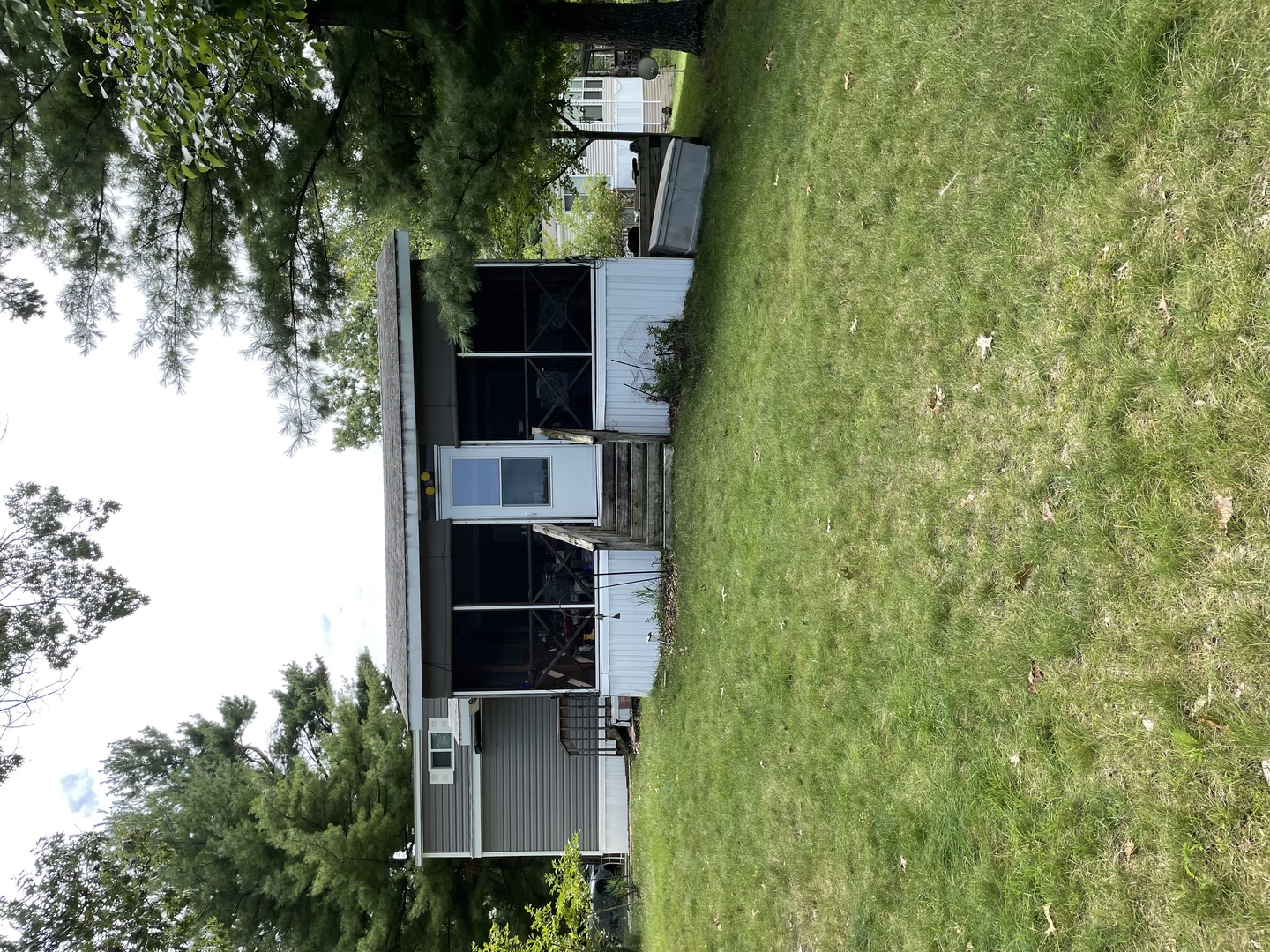 4-62 Woodhaven Lakes