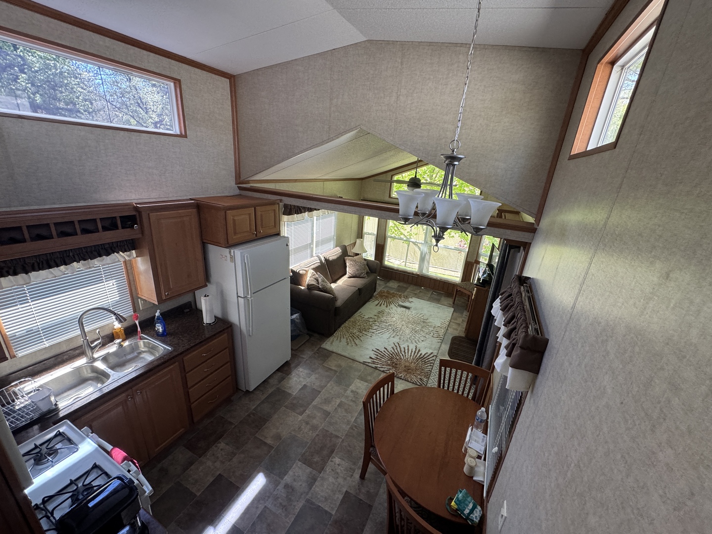 4-62 Woodhaven Lakes