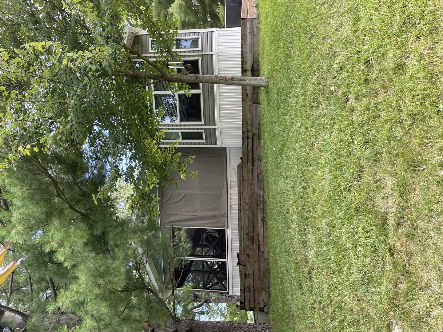 4-62 Woodhaven Lakes