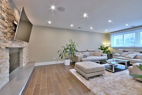 Tiny photo for 575 Bedford Lane, Des Plaines, IL 60016 (MLS # 12534439)