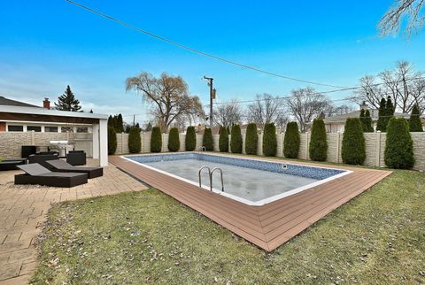 Tiny photo for 575 Bedford Lane, Des Plaines, IL 60016 (MLS # 12534439)