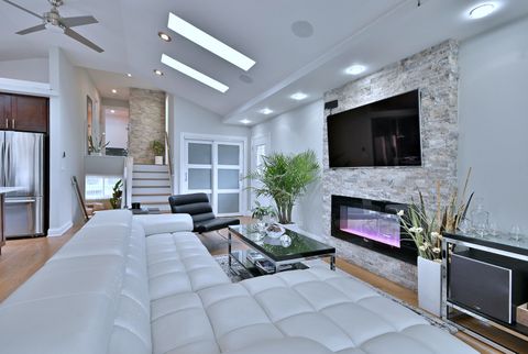 Tiny photo for 575 Bedford Lane, Des Plaines, IL 60016 (MLS # 12534439)