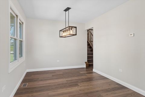 Tiny photo for 9 Red Bud Court, Bolingbrook, IL 60490 (MLS # 12625470)