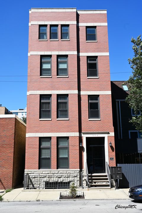 904 W Erie Street 3R Chicago IL 60642
