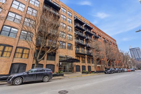 Tiny photo for 520 W Huron Street #211, Chicago, IL 60654 (MLS # 12551665)