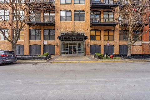 Tiny photo for 520 W Huron Street #211, Chicago, IL 60654 (MLS # 12551665)