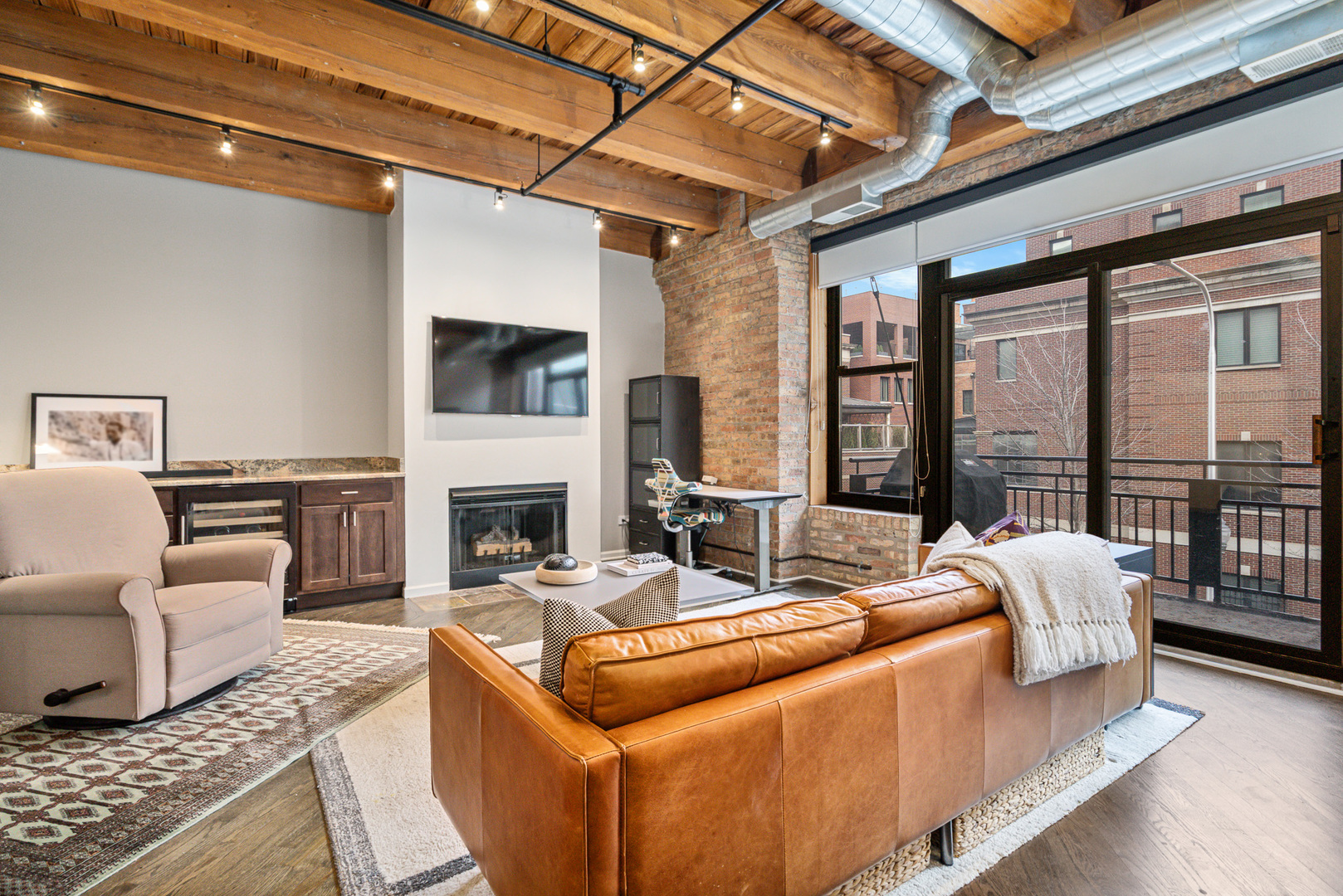 520 W Huron Street 211