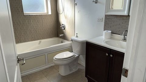 Tiny photo for 6752 S CLYDE Avenue #3, Chicago, IL 60649 (MLS # 12491501)
