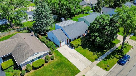 Tiny photo for 680 Indian Spring Lane, Buffalo Grove, IL 60089 (MLS # 12657712)