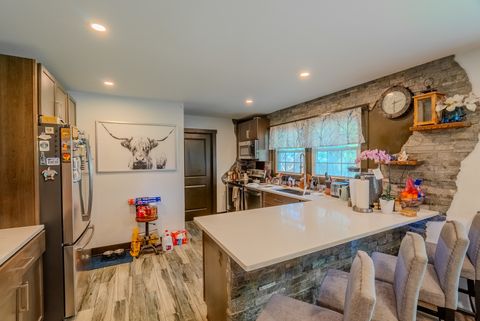 Tiny photo for 680 Indian Spring Lane, Buffalo Grove, IL 60089 (MLS # 12657712)