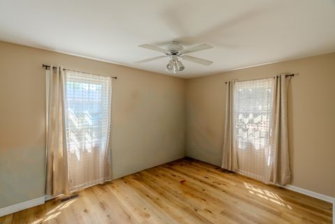Tiny photo for 680 Indian Spring Lane, Buffalo Grove, IL 60089 (MLS # 12657712)