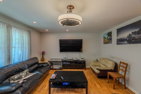 Tiny photo for 680 Indian Spring Lane, Buffalo Grove, IL 60089 (MLS # 12657712)