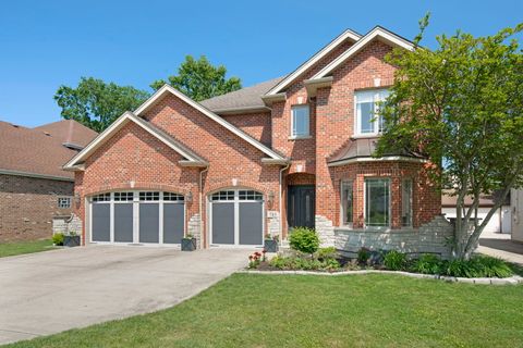 785 N Emroy Avenue Elmhurst IL 60126