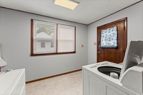 Tiny photo for 2631 W 97th Place, Evergreen Park, IL 60805 (MLS # 12503301)