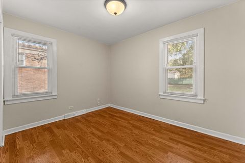 Tiny photo for 2631 W 97th Place, Evergreen Park, IL 60805 (MLS # 12503301)