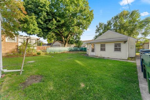 Tiny photo for 2631 W 97th Place, Evergreen Park, IL 60805 (MLS # 12503301)