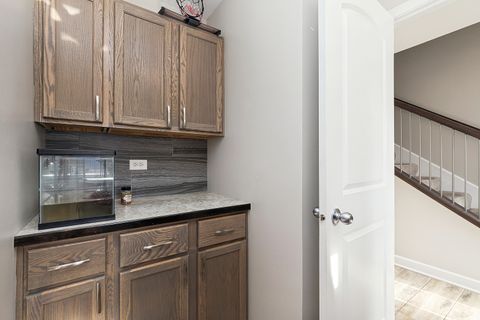 Tiny photo for 1906 Heatherway Lane #5, New Lenox, IL 60451 (MLS # 12553489)