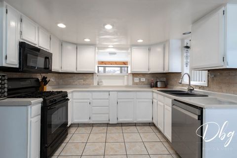 Tiny photo for 25544 W Blackstone Place, Lake Villa, IL 60046 (MLS # 12531962)