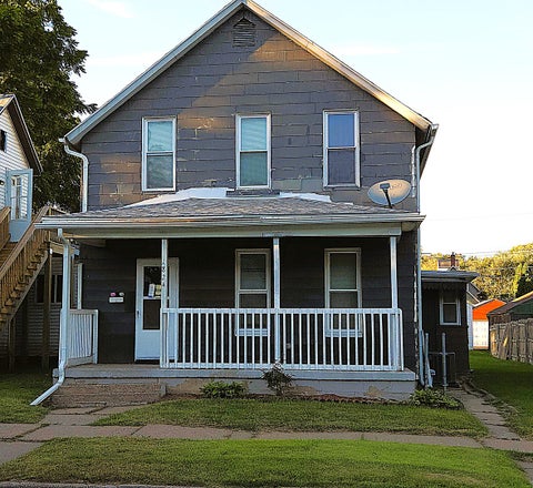 Photo of 1824 W 6th Street, Davenport, IA 52802 (MLS # 12780841)