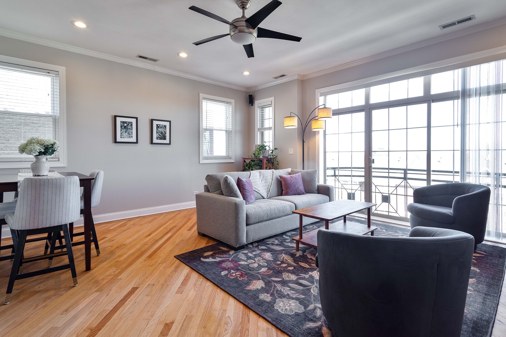 2625 W Belmont Avenue 4