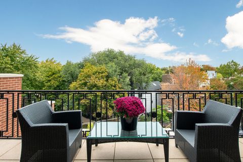 Tiny photo for 2217 N Clybourn Avenue, Chicago, IL 60614 (MLS # 12545922)