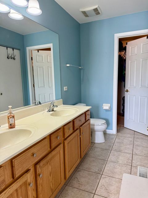 Tiny photo for 2345 Foxmoor Lane, Aurora, IL 60502 (MLS # 12454385)