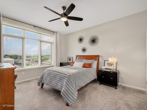 Tiny photo for 1 S Lincoln Avenue #410, Lombard, IL 60148 (MLS # 12674891)