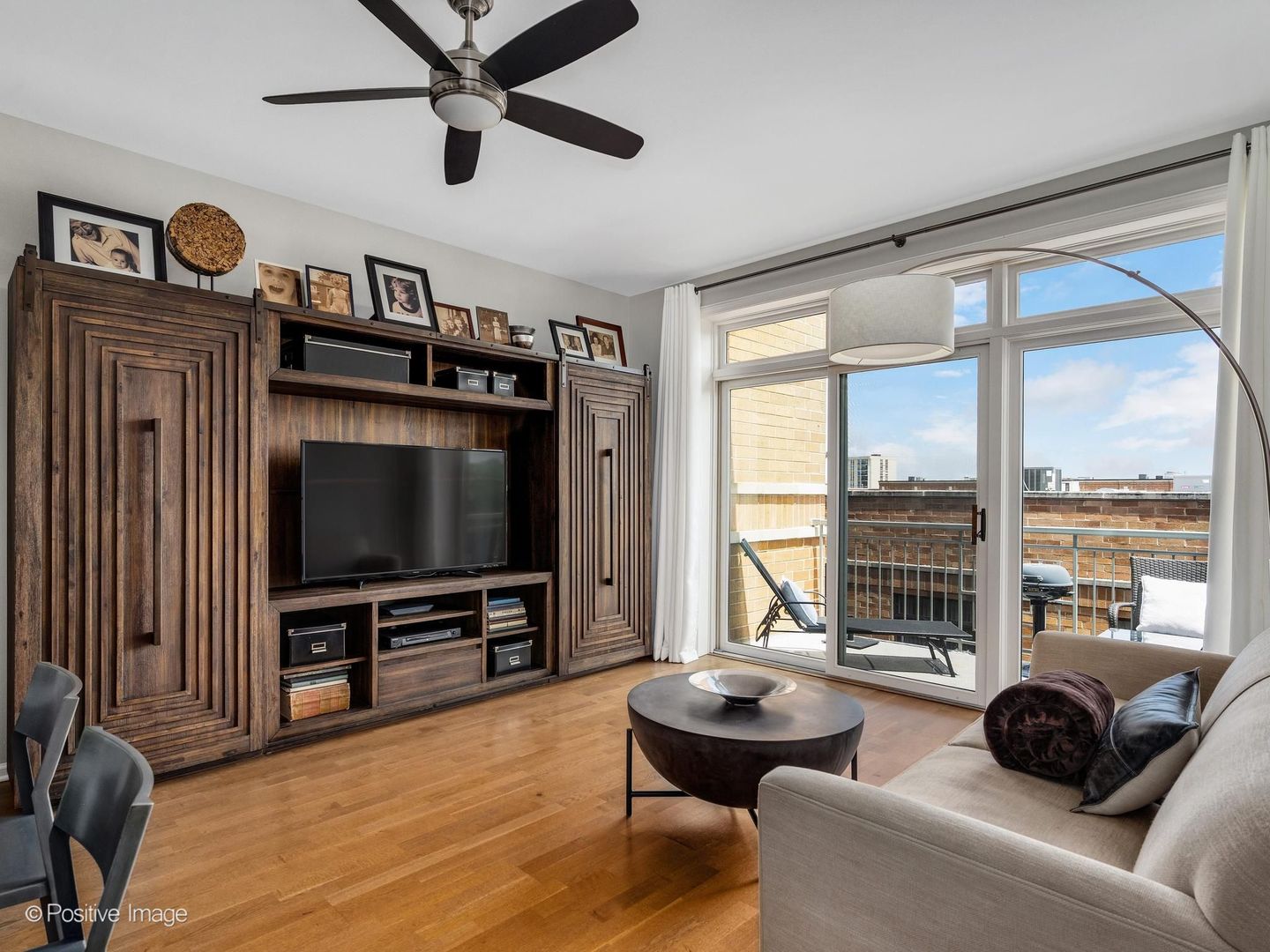 1 S Lincoln Avenue 410