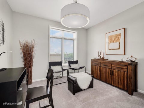 Tiny photo for 1 S Lincoln Avenue #410, Lombard, IL 60148 (MLS # 12674891)