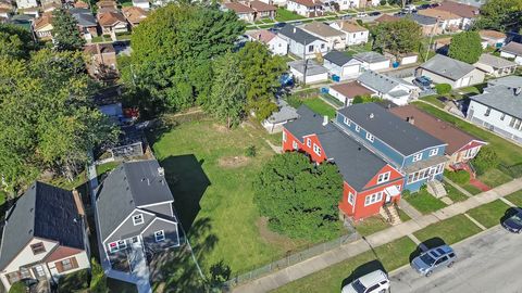 A home in Calumet Park