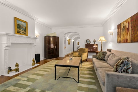Tiny photo for 222 E Chestnut Street #5B, Chicago, IL 60611 (MLS # 12787040)