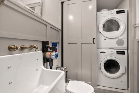 Tiny photo for 222 E Chestnut Street #5B, Chicago, IL 60611 (MLS # 12787040)
