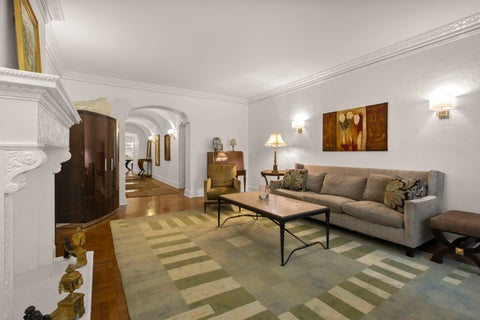Tiny photo for 222 E Chestnut Street #5B, Chicago, IL 60611 (MLS # 12787040)