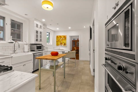 Tiny photo for 222 E Chestnut Street #5B, Chicago, IL 60611 (MLS # 12787040)