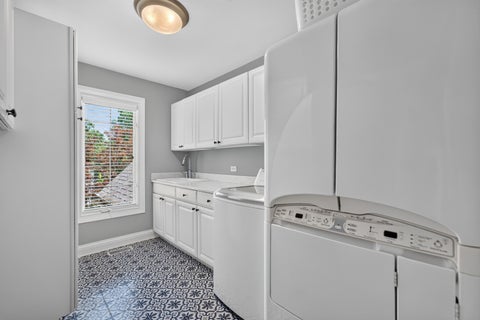 Tiny photo for 770 Reserve Court, South Elgin, IL 60177 (MLS # 12719568)