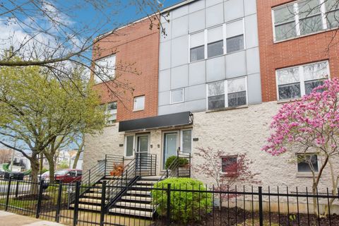 1823 N Rockwell Street Chicago IL 60647
