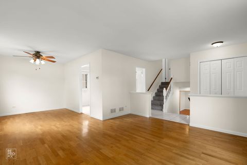 Tiny photo for 717 E Sunset Avenue, Lombard, IL 60148 (MLS # 12427224)