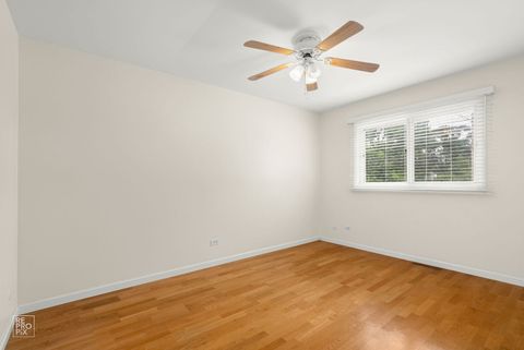Tiny photo for 717 E Sunset Avenue, Lombard, IL 60148 (MLS # 12427224)