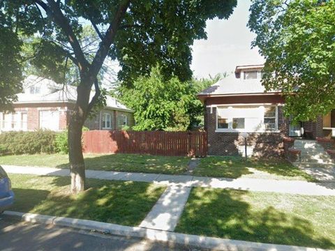 8356 S Paxton Avenue Chicago IL 60617