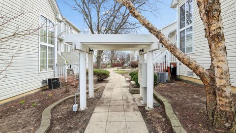 Tiny photo for 309 Emerald Court, Bolingbrook, IL 60440 (MLS # 12600673)