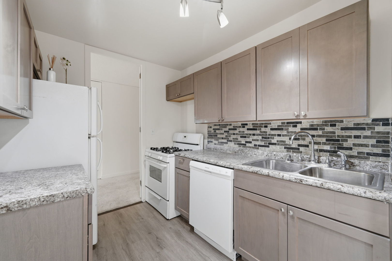 6700 S South Shore Drive 2G