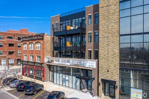 4555 N Ravenswood Avenue 201 Chicago IL 60640