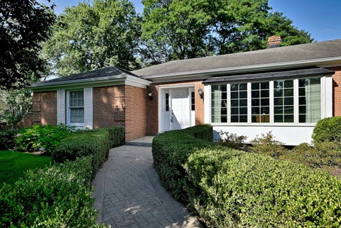 Tiny photo for 9 Dover Drive, Oak Brook, IL 60523 (MLS # 12737406)