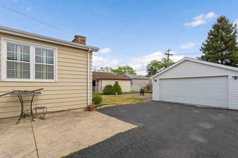Tiny photo for 5249 W 88th Street, Oak Lawn, IL 60453 (MLS # 12628869)