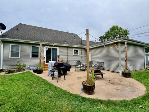 Tiny photo for 922 Cornell Street, Ottawa, IL 61350 (MLS # 12711140)