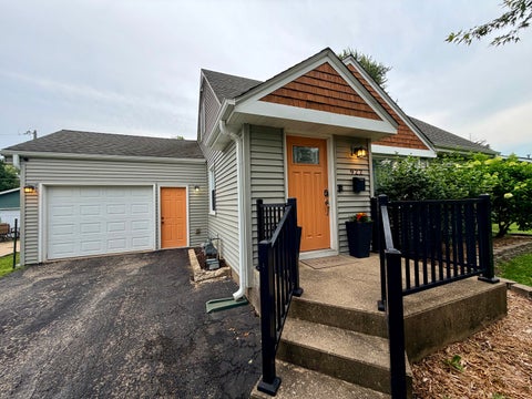 Tiny photo for 922 Cornell Street, Ottawa, IL 61350 (MLS # 12711140)