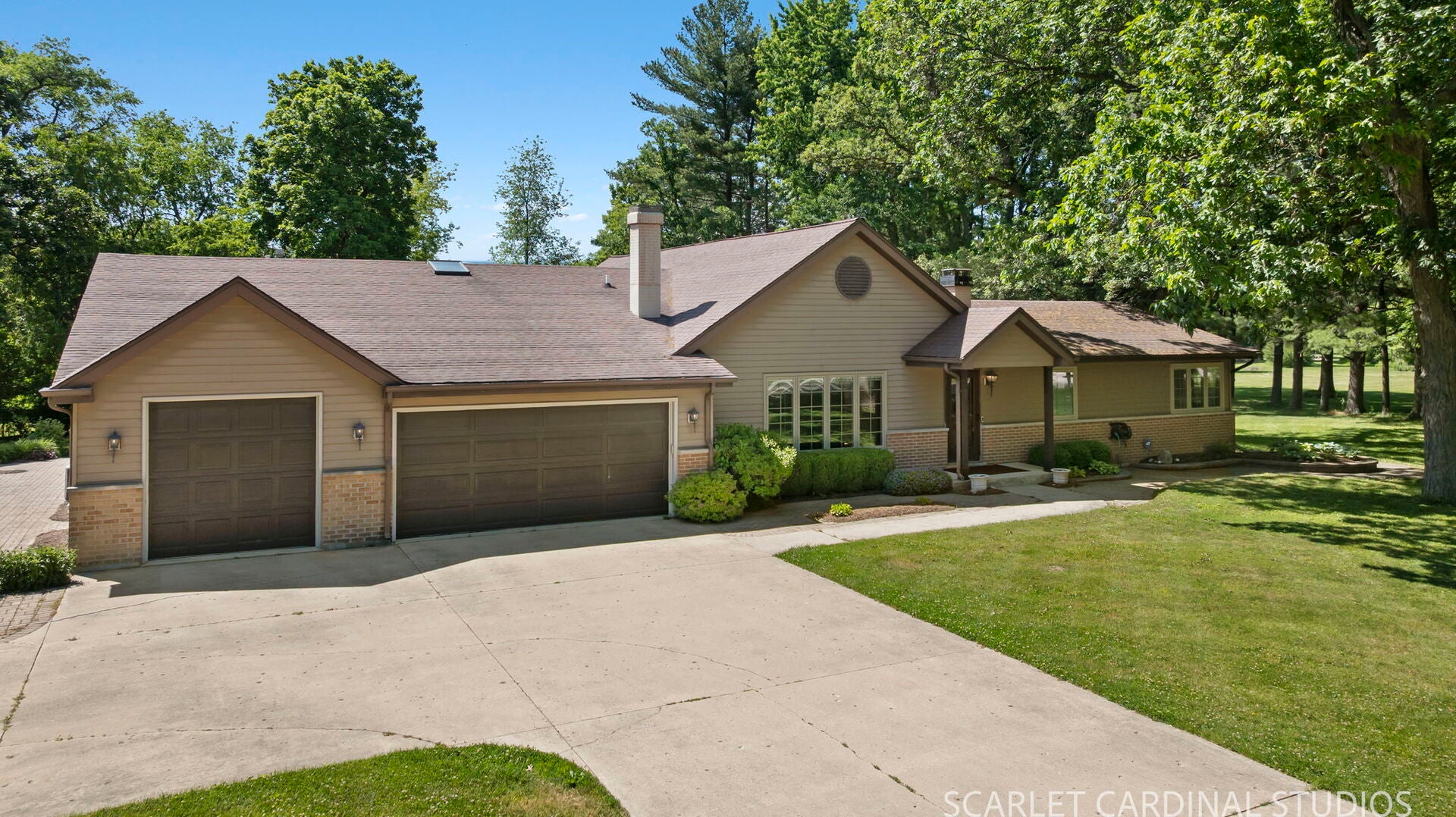 6N368 Oakwood Drive