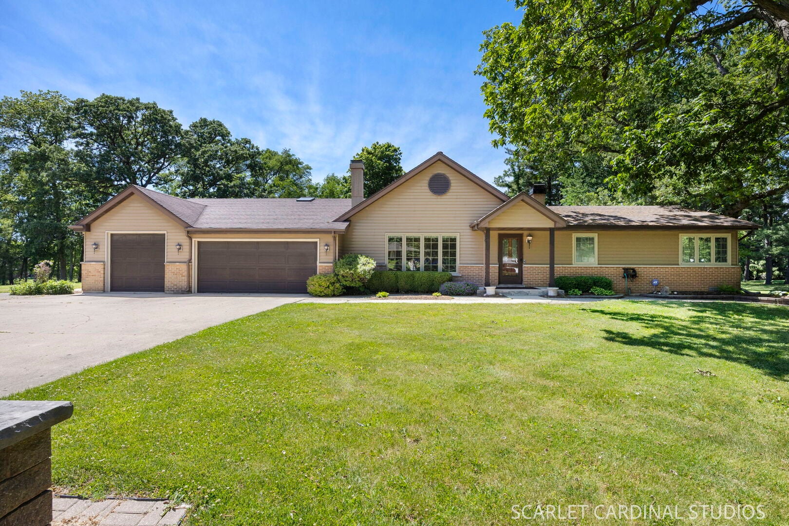 6N368 Oakwood Drive